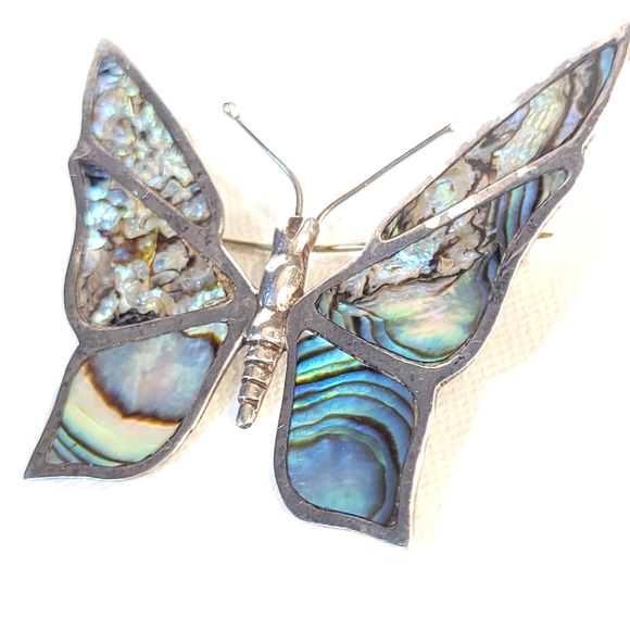 Vintage Mexican Silver Butterfly Brooch with Abalone Inlay - Picture 4 of 8